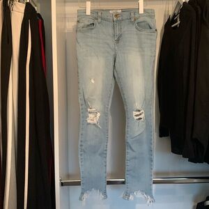Pistola raw edge skinny jean. Women’s size 27.